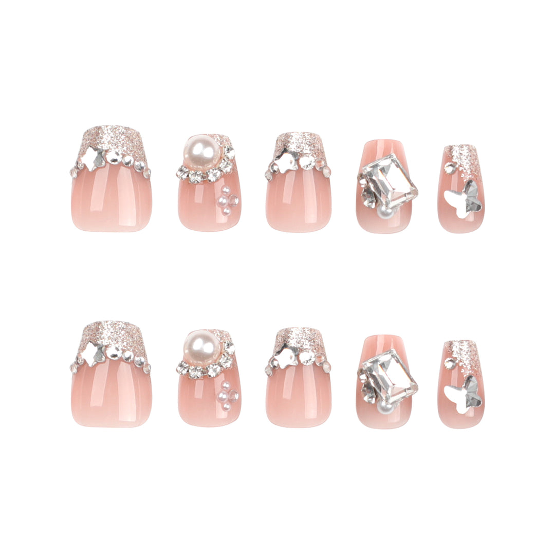 Artful Nail Art with Elegant Jewelry Design Kalsten