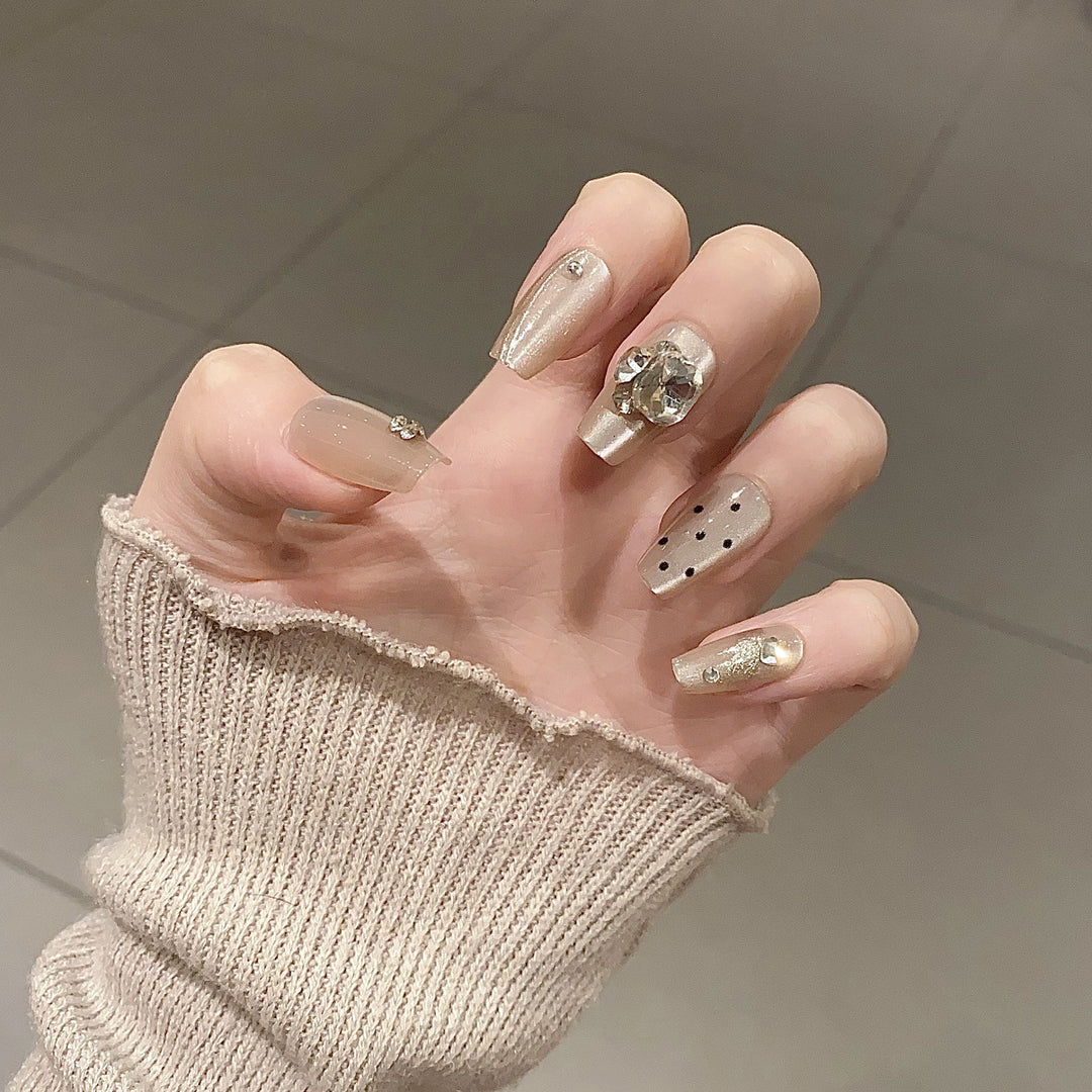 Elegant Long Press-On Nails Set with Artistic Tips Kalsten