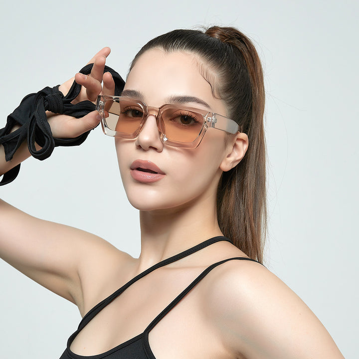 Women's fashionable sunglasses with clear frame and gradient lenses Kalsten