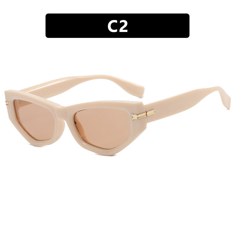 Ladies geometric sunglasses with curved frame and protective UV filter Kalsten