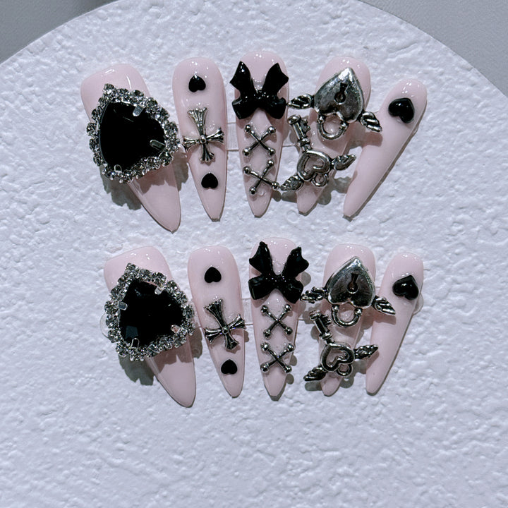 Glamorous Nail Art Extensions