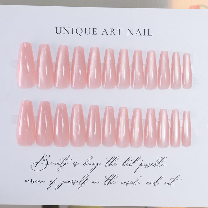 Elegant Press-On Nail Art Set with Unique Design