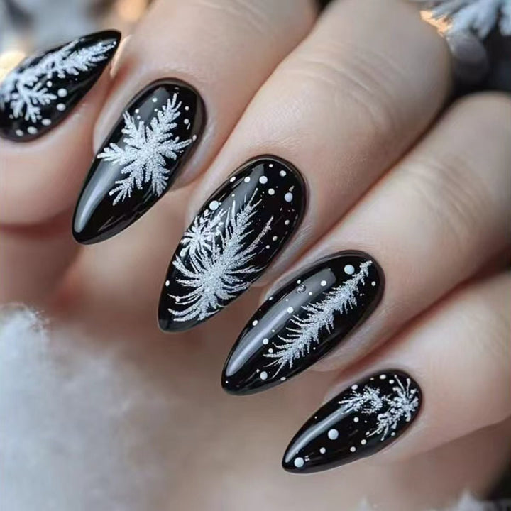 Elegant Winter-Themed Nail Art Kalsten