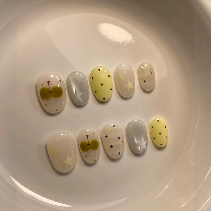 Artistic Decorative Press-On Nail Set