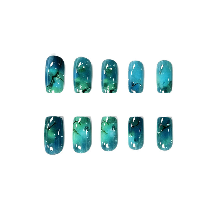 Artistic Ocean-Inspired Nail Art Kalsten