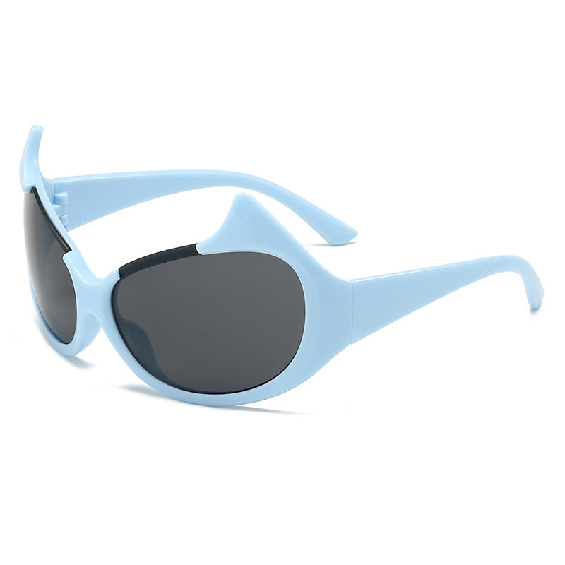 Women's extravagant fashionable sunglasses with striking curved frames Kalsten