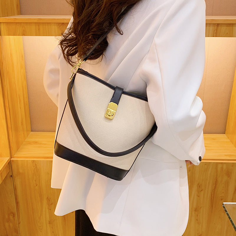 Chic Structured Bucket Bag Kalsten