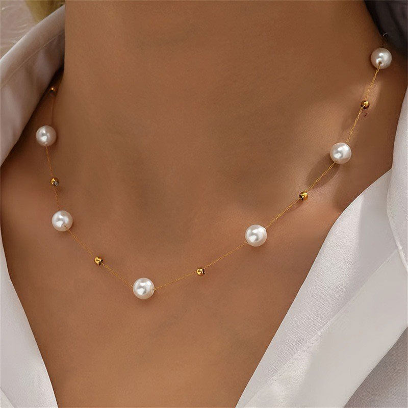 Elegant Pearl and Gold Chain Necklace Kalsten