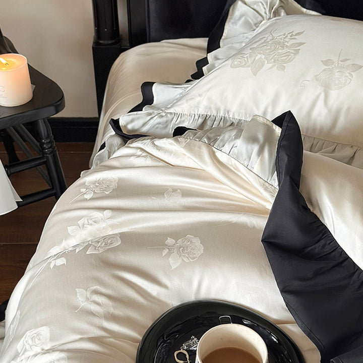 Luxurious cotton satin bedding set with decorative ruffle and contrasting edge finishing