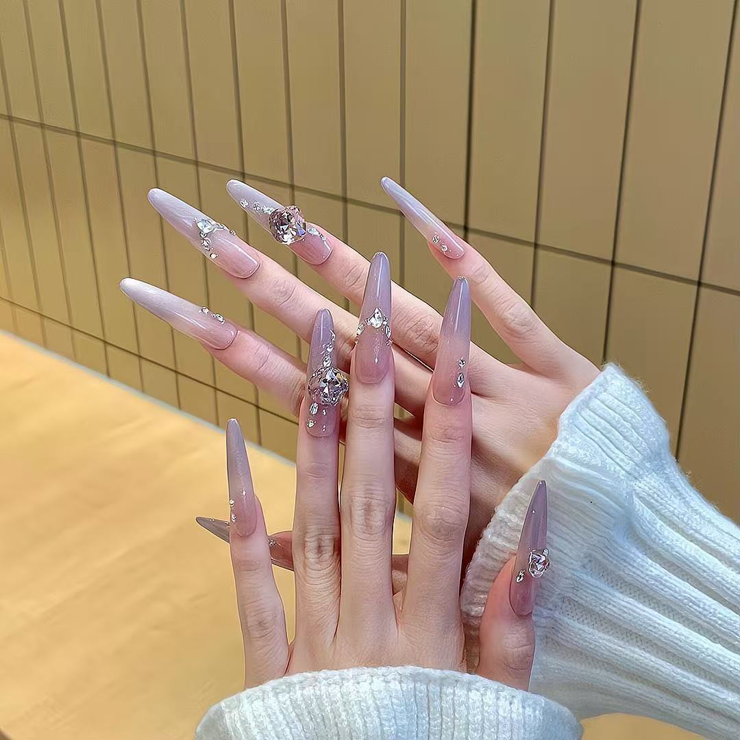 Glamorous Stiletto Nail Art Extensions