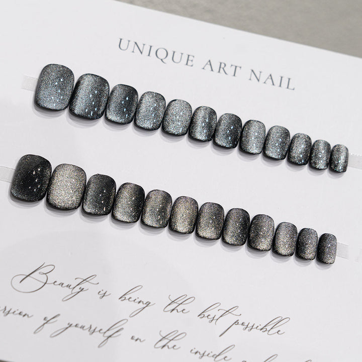 Press-On Nail Set with Metallic Finish