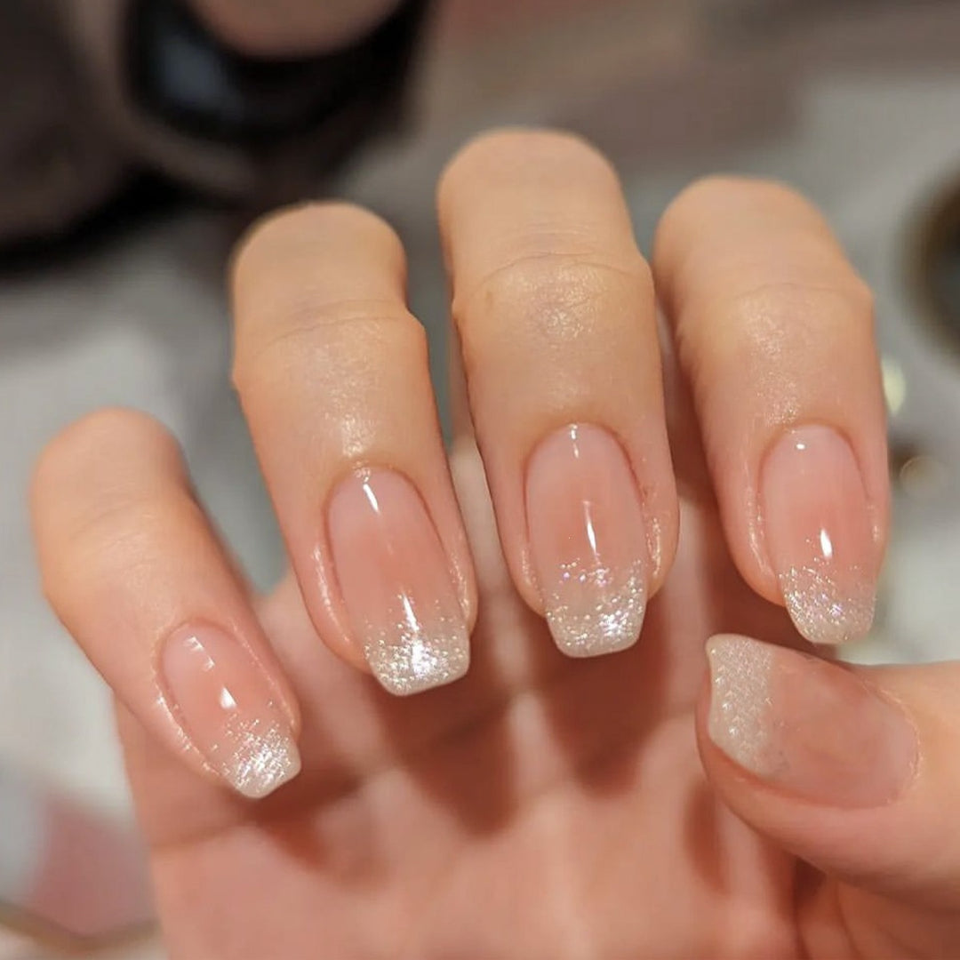 Nail art set with ombre effect and glitter accents Kalsten