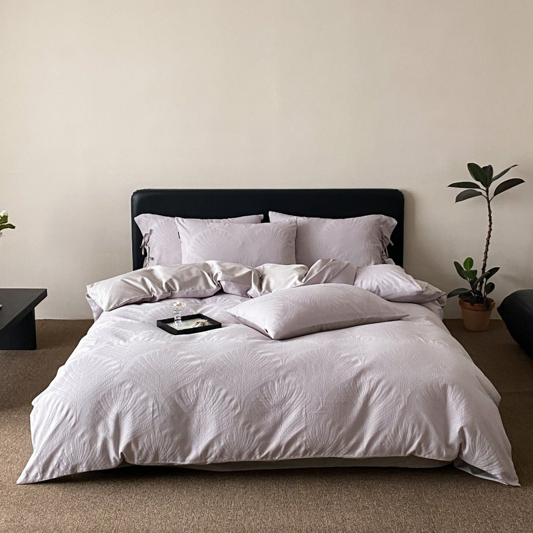 Elegant bed linen set made of cotton satin with embossed fan relief