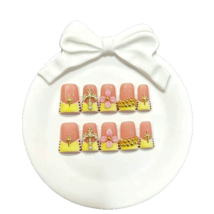 Artistic Press-On Nail Set with Decorative Floral and Gem Elements