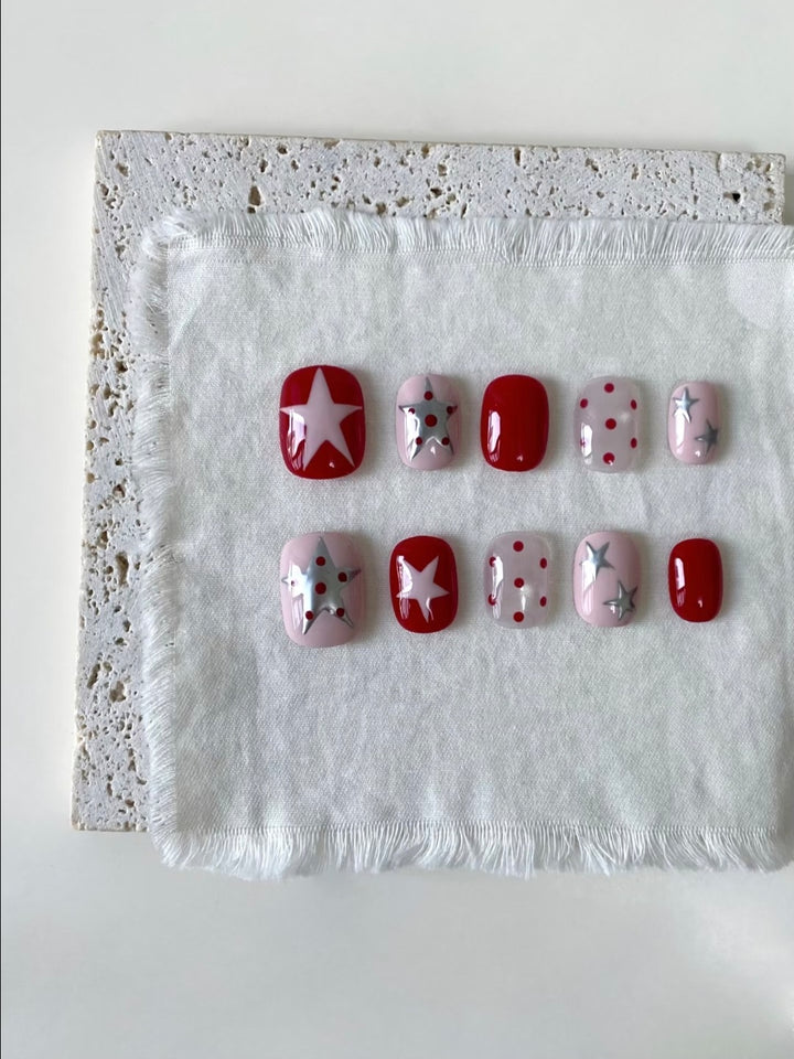 Artistic Press-On Nail Art Set with Star and Grid Designs