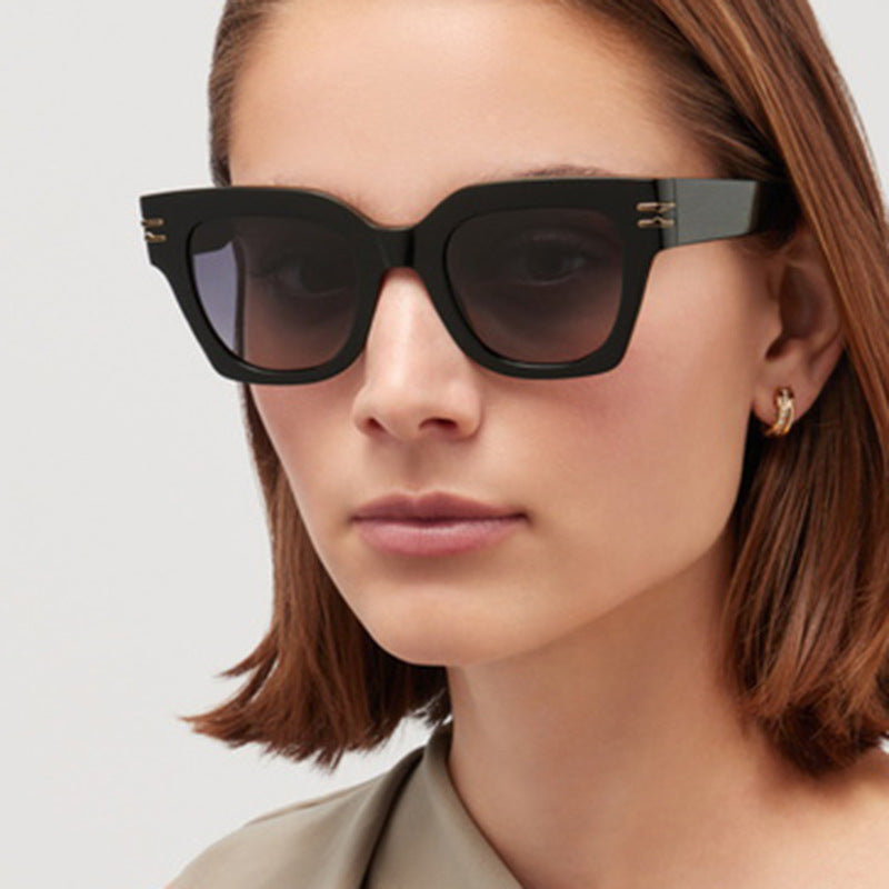Women's stylish sunglasses with elegant accents Kalsten