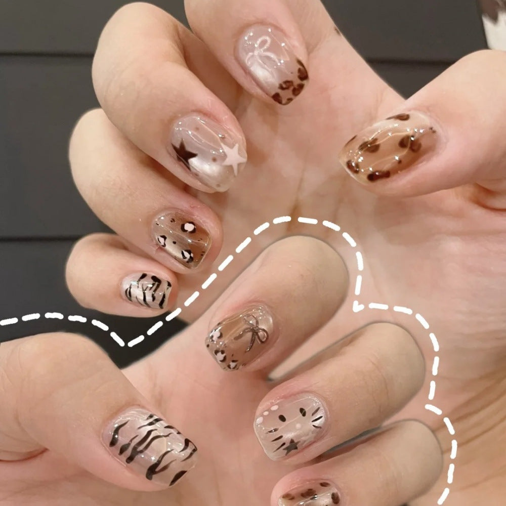 Artistic Floral Detailed Press-On Nail Set Kalsten