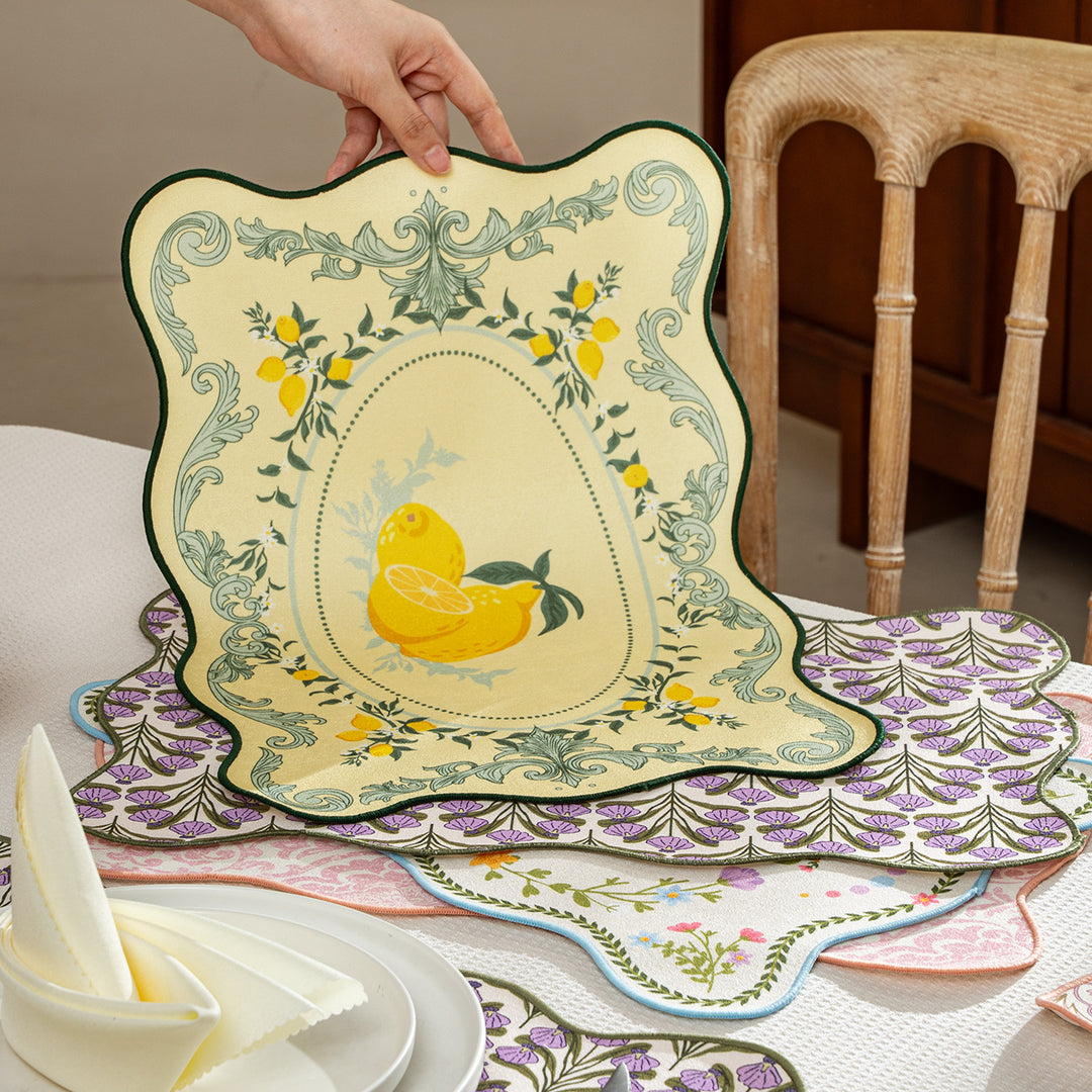 Decorative wavy table set with pomegranate and parrot motif Kalsten