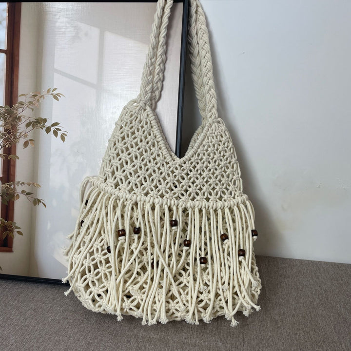 Macramé bag with long fringes and wooden beads Kalsten