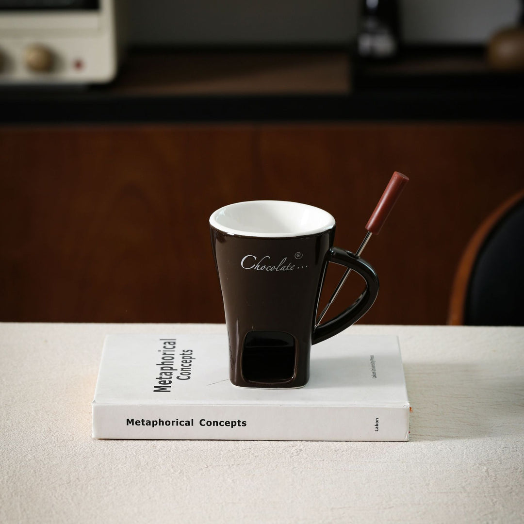 Ceramic mug with integrated tea strainer and silicone drinking straw