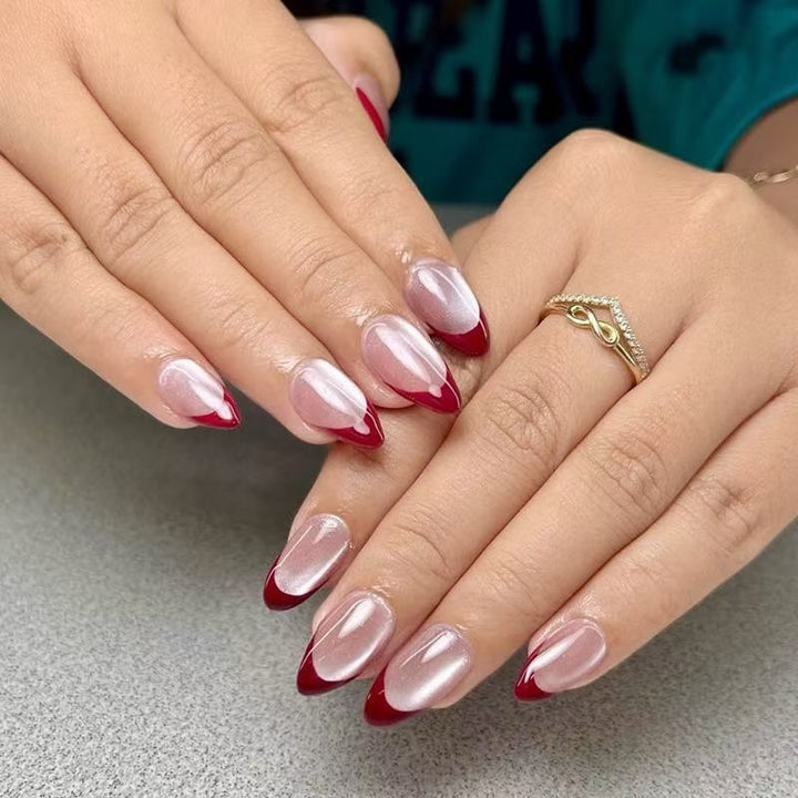 Elegant Artificial Nails with Stylish French Design Kalsten