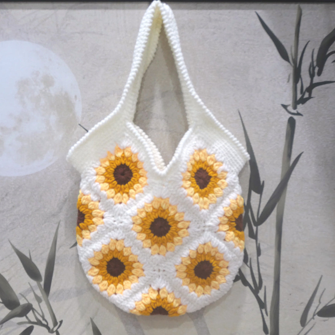 Handcrafted Macrame Bag in Floral Pattern Kalsten