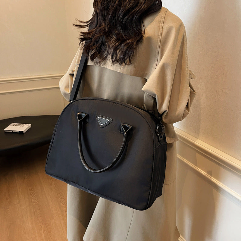 Elegant Structured Handbag Kalsten