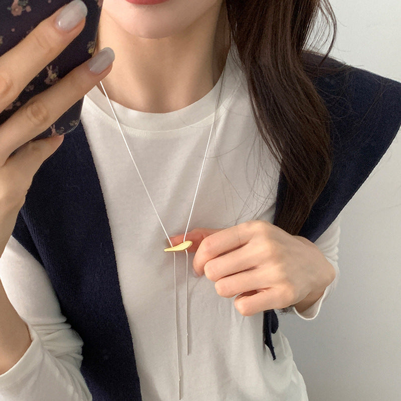 Minimalist Necklace with Elegant Pendant Kalsten