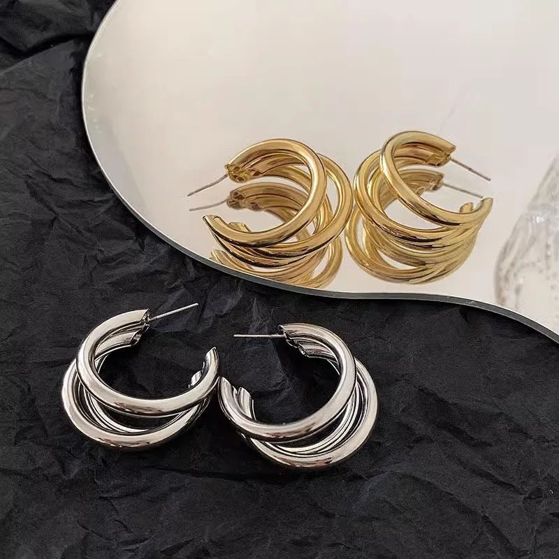 Fashionable Hoop Earrings Made of High-Quality, Polished Metal Kalsten