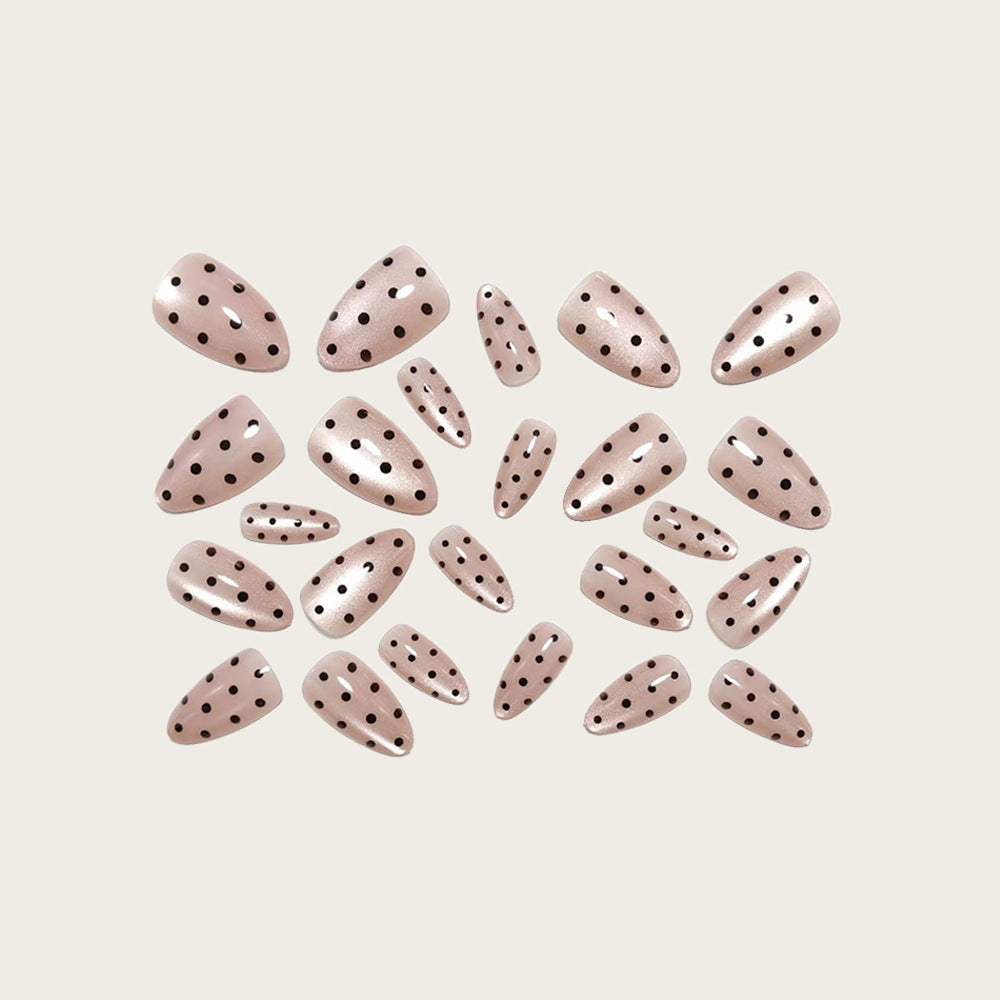 Art Nails in Elegant Polka Dot Design Kalsten
