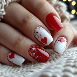Artificial nails with romantic heart design and fine accents Kalsten