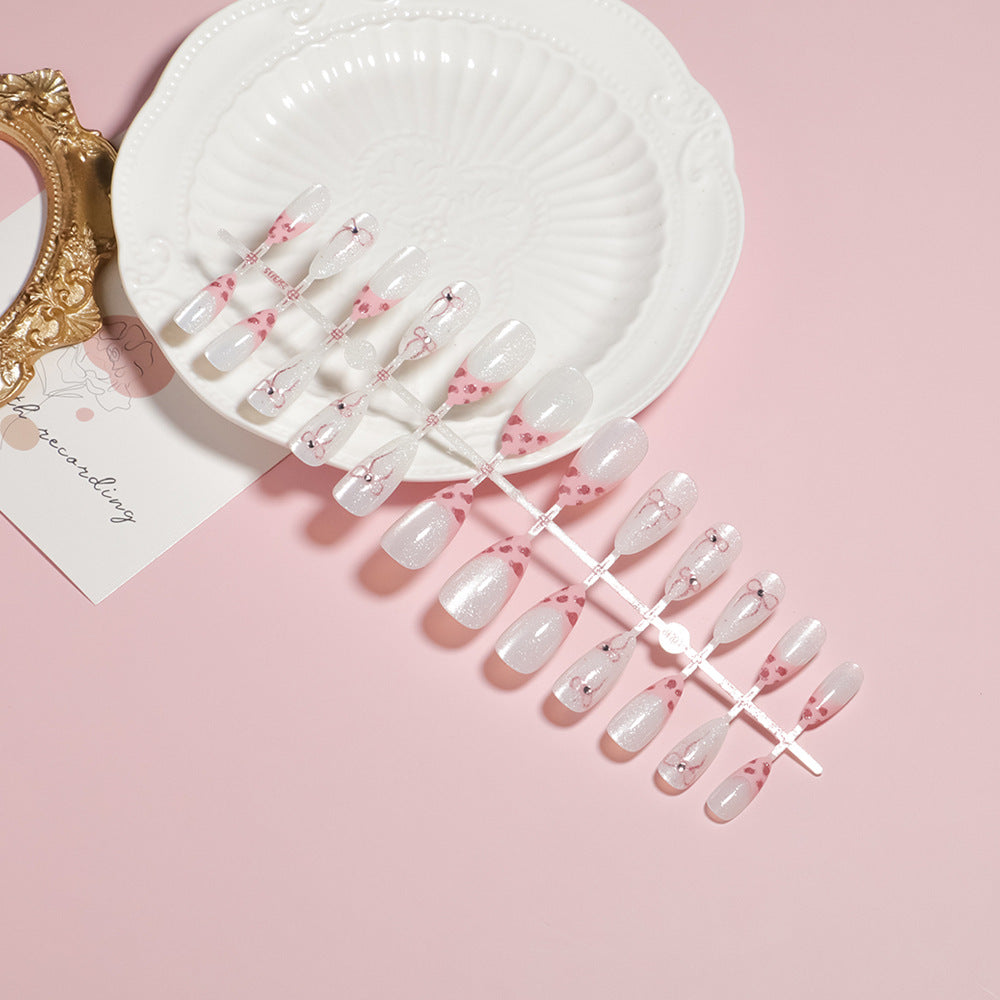 Elegant Floral Accent Press-On Nail Set Kalsten