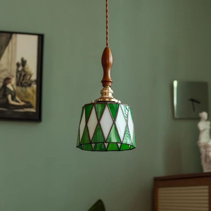 Stylish Vintage-Inspired Pendant Light