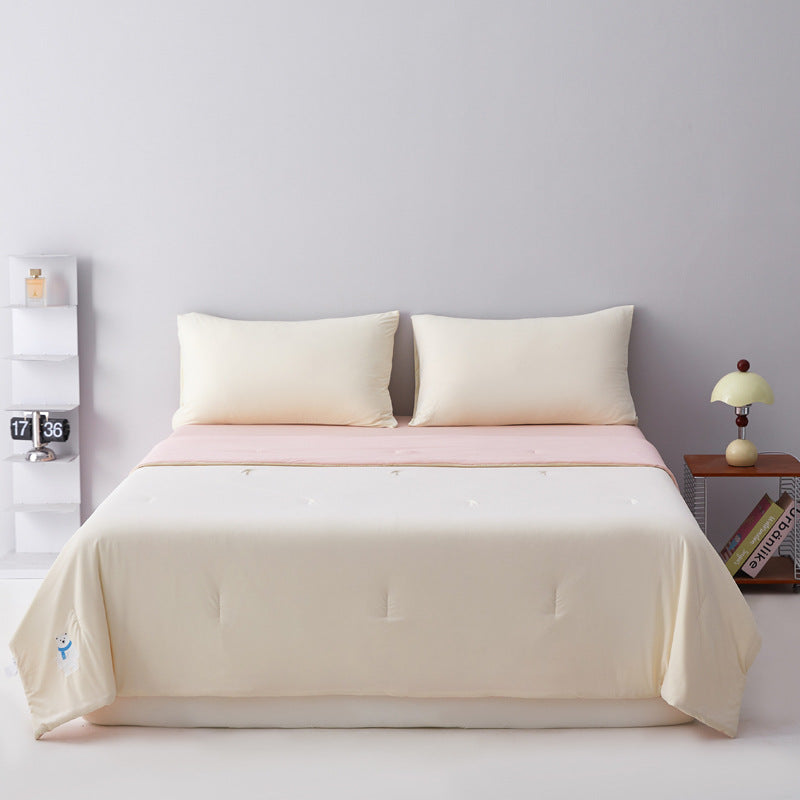 Microfiber duvet set with breathable hypoallergenic filling and pillowcases