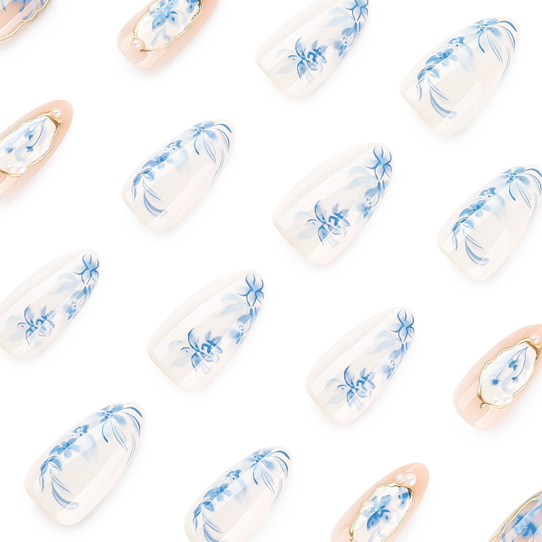 Elegant Artificial Nail Design with Floral Pattern Kalsten