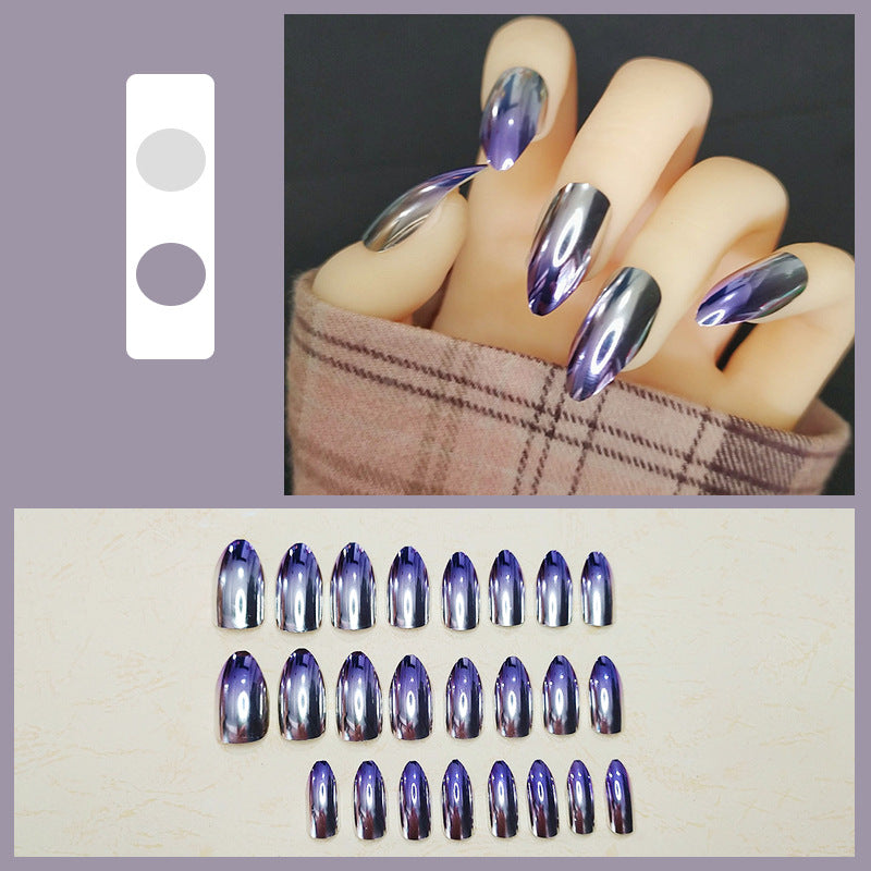 Creative artificial nails in modern gradient design Kalsten