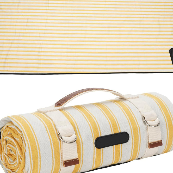 Unisex Picnic blanket with water-repellent underside and carrying handle Kalsten