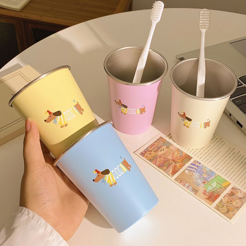 Toothbrush Holder in Modern Dog Design Kalsten