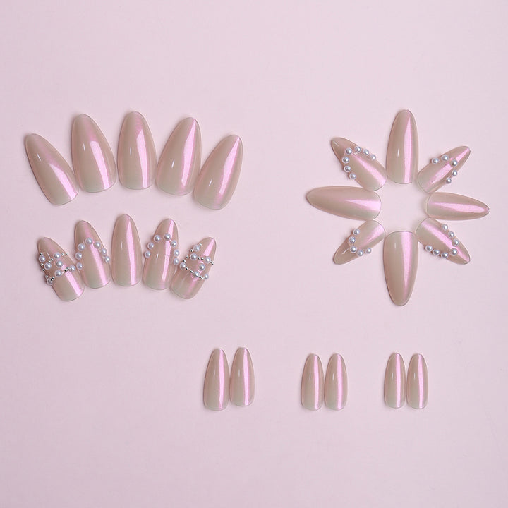 Elegant gel nails with pearl decoration Kalsten