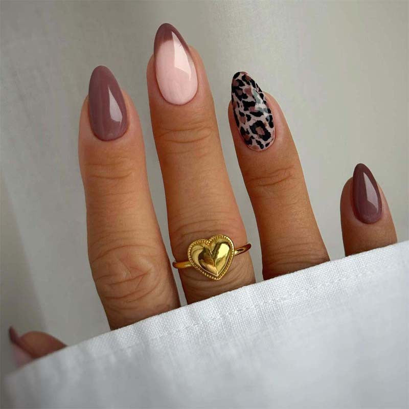 Stunning Artistic Press-On Nail Set