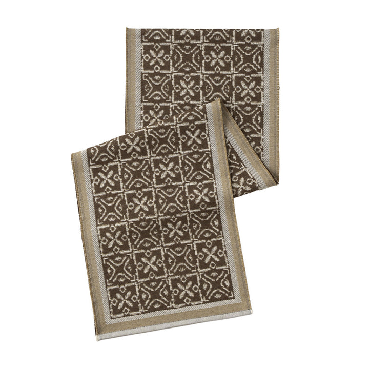 Jacquard scarf made of fine knit with ornamental weave structure