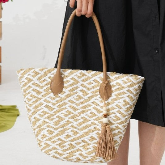 Bast tote bag with stylish zigzag pattern and leather handles Kalsten