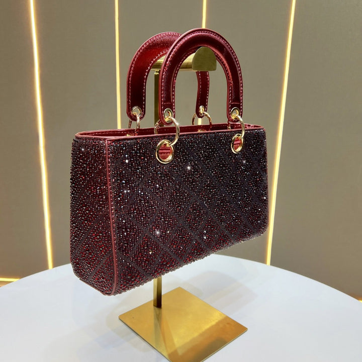 Elegant Rhinestone-Embellished Handheld Purse