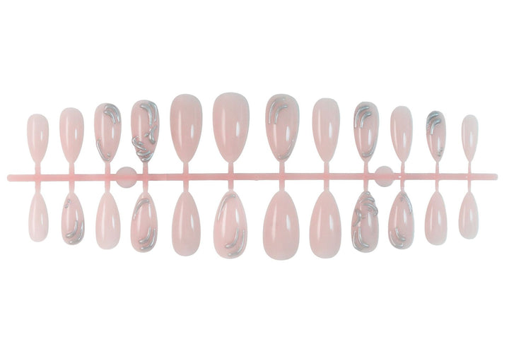 Artificial nail set with stylish metallic accents Kalsten