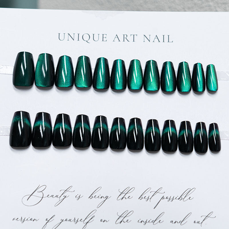 Elegant Press-On Nail Art Set with Gradient Finish