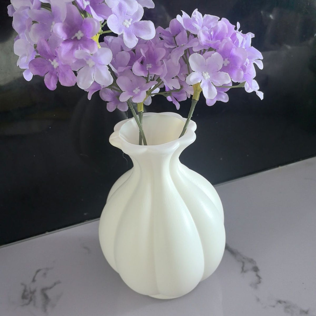 Elegant Sculpted Decorative Vase Kalsten