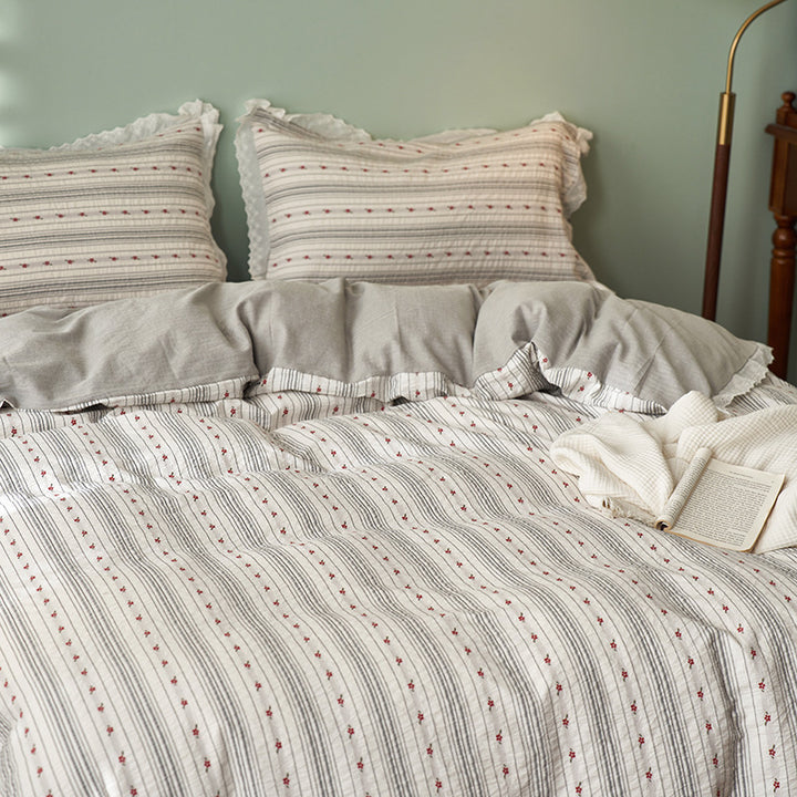 Premium cotton bedding set with fine canvas texture and zipper