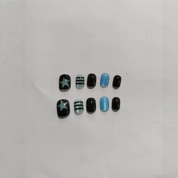 Glamorous Star and Stripe Press-On Nails Kalsten