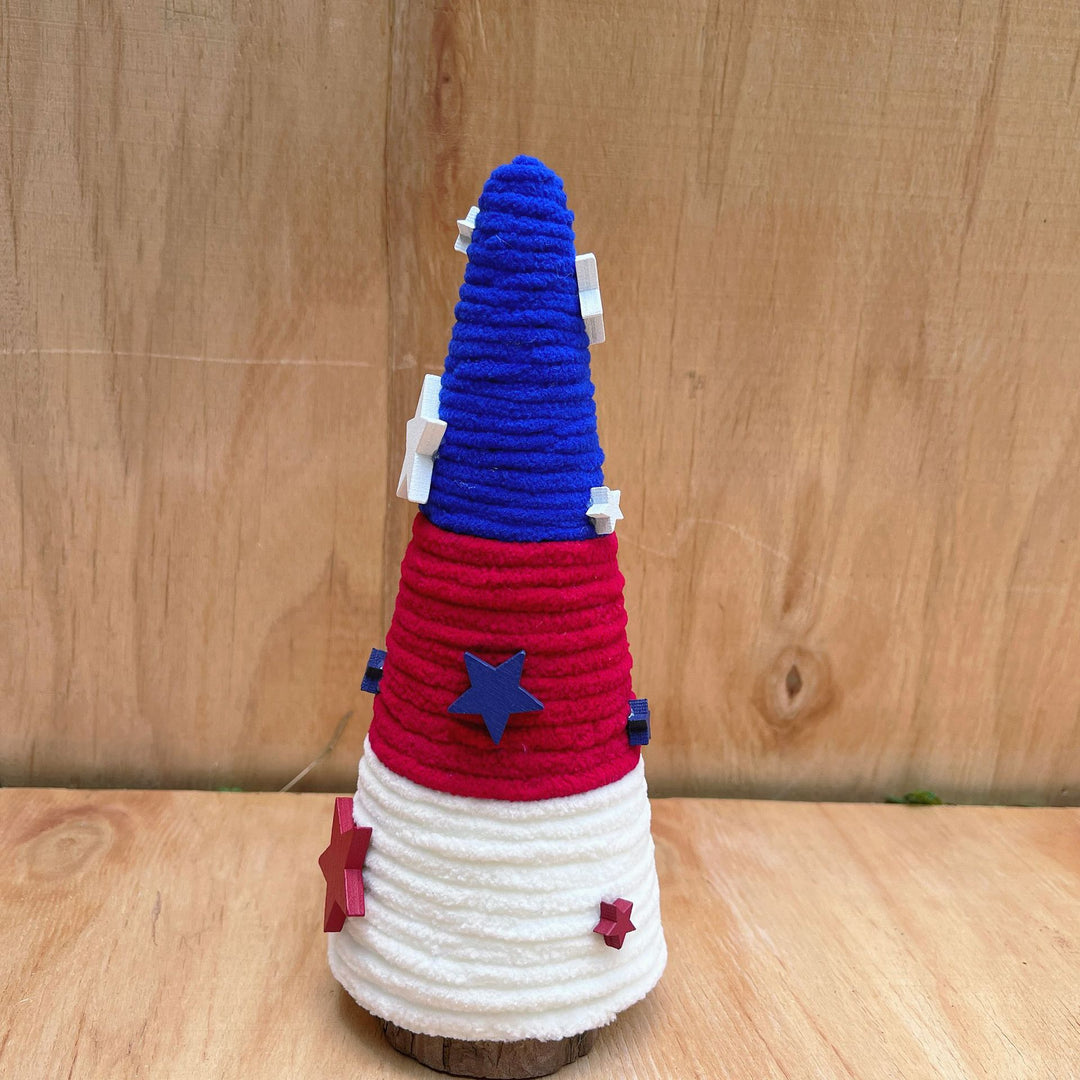 Unisex festive table tree made of knitted fleece with star topper and wooden base Kalsten