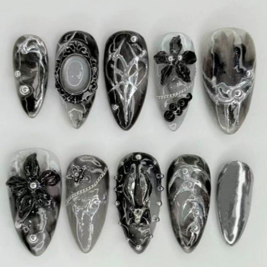 Artificial nail tips with glamorous black-and-white design Kalsten